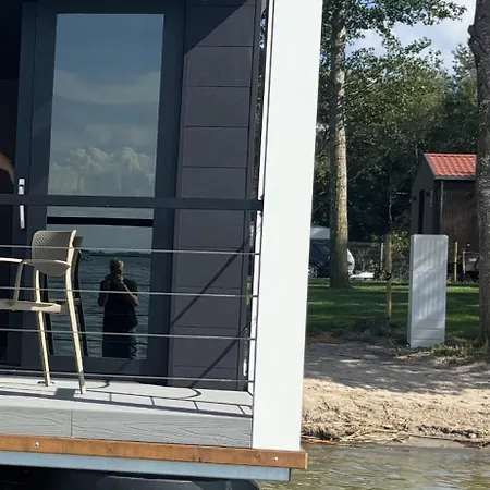 Bateau-hôtel Houseboat Nowe Guty